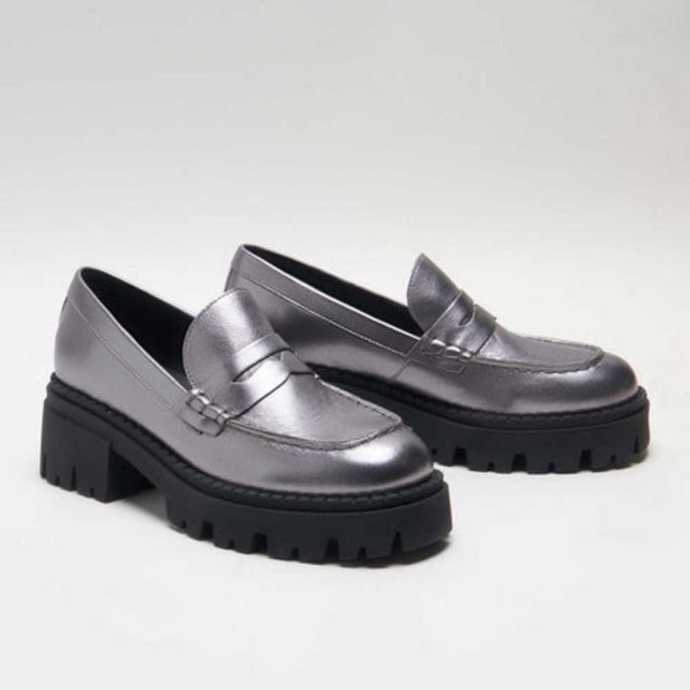 NEW FREE PEOPLE women's Lyra Lug Sole Loafer - Pewter - Size 9